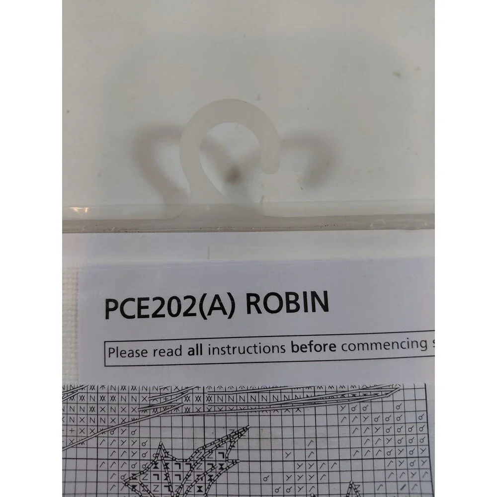 Anchor PCE202 Robin Counted Cross Stitch Kit - Bird & Holly Design, UK Made